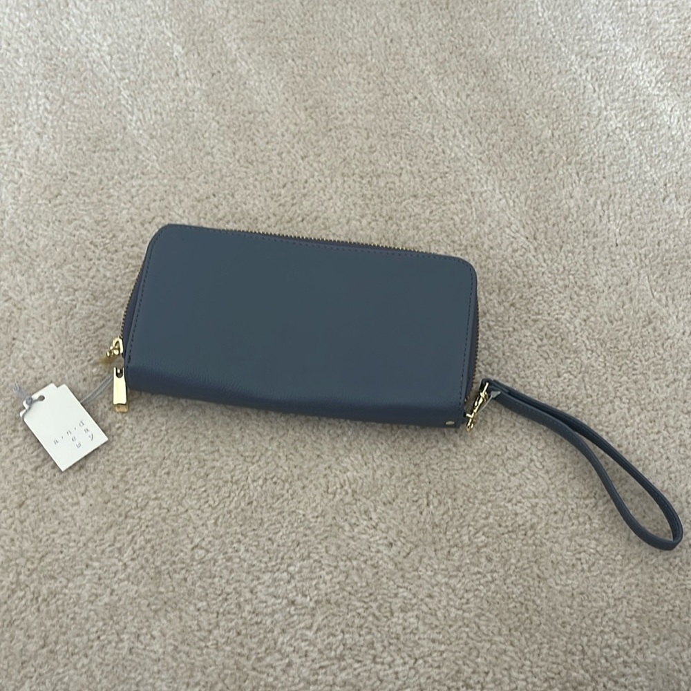 Women’s wallet with strap